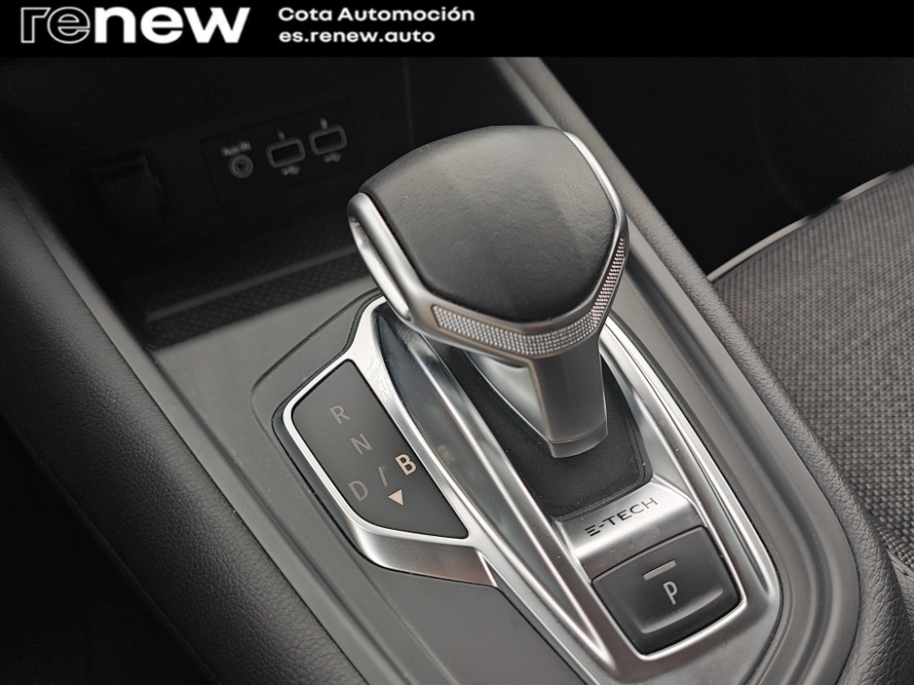 Renault Captur II ZEN E-TECH HIBRIDO ENCHUFABLE foto 23