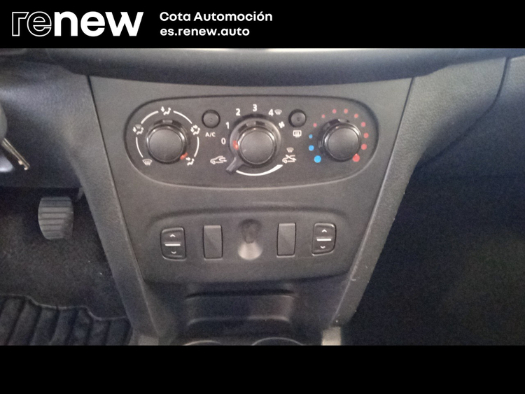 Dacia Sandero ESSENTIAL 1.2 foto 12