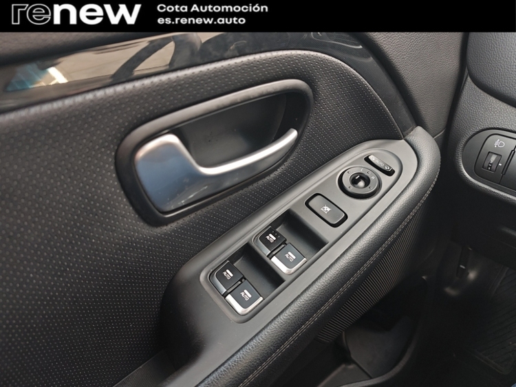 Kia Carens Drive foto 13