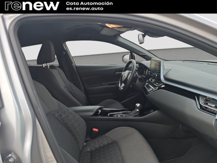 Toyota C-HR Hybrid Advance foto 17