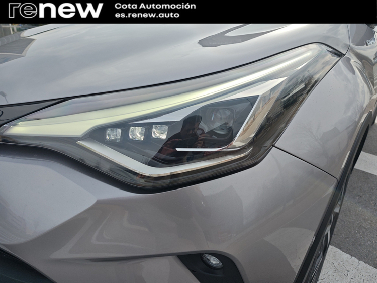 Toyota C-HR Hybrid Advance foto 22
