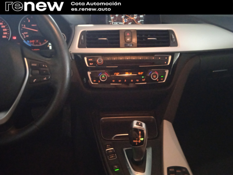 BMW Serie 3 318 d foto 17