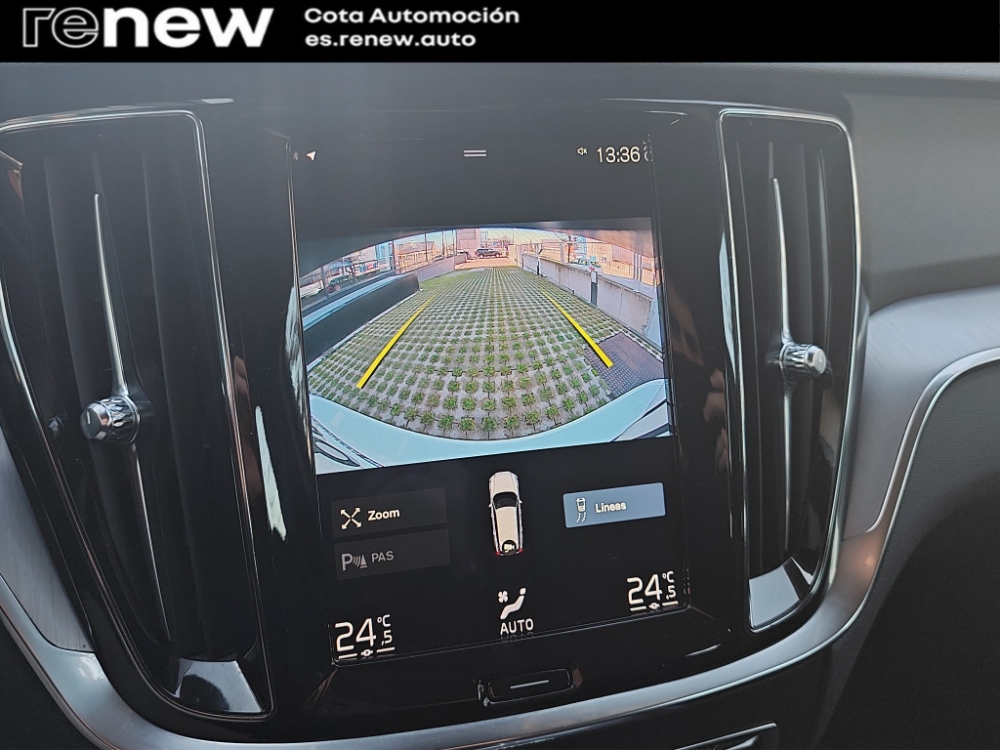 Volvo V60 Combi Momentum Pro miniatura 17