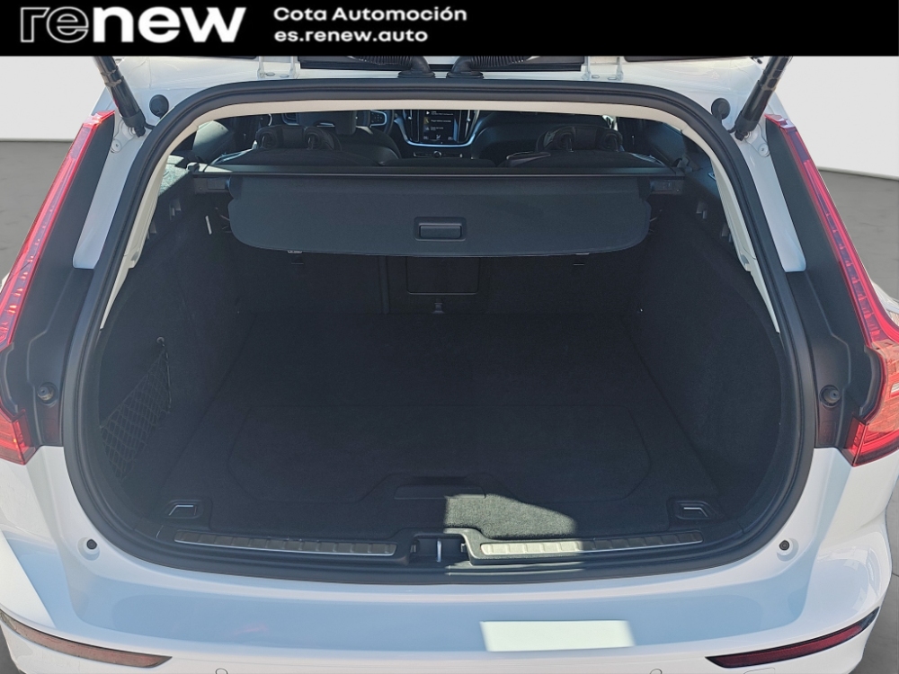 Volvo V60 Combi Momentum Pro miniatura 18