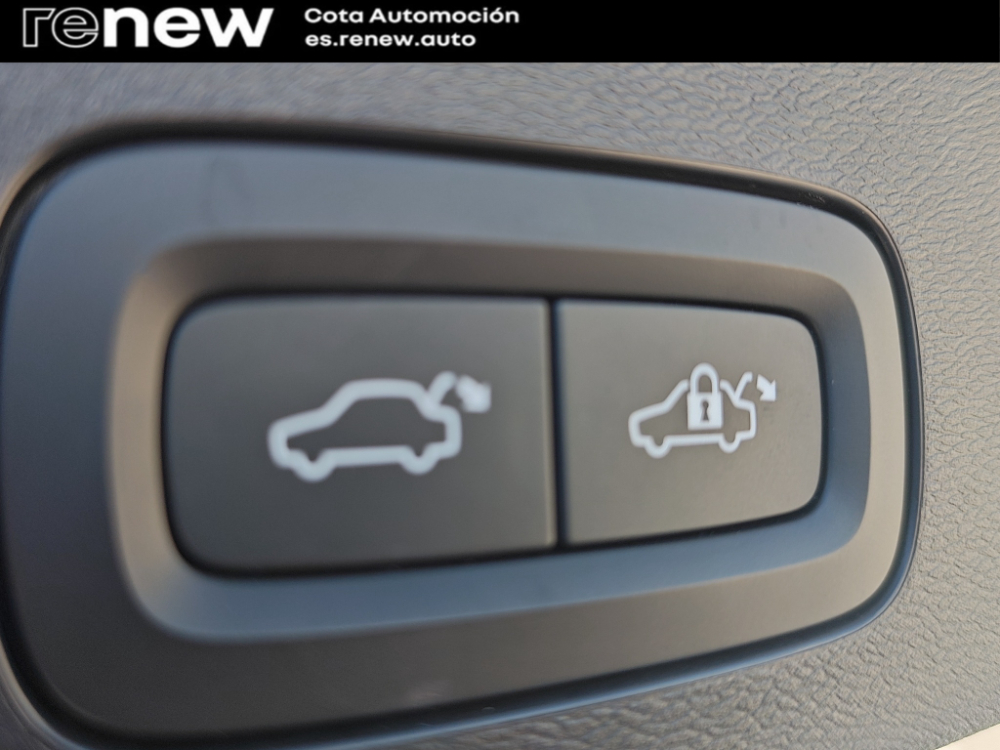 Volvo V60 Combi Momentum Pro miniatura 22