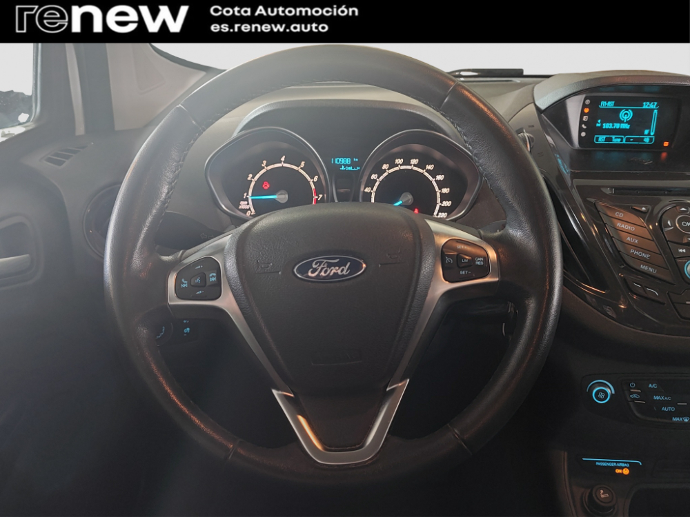 Ford Tourneo Courier Titanium foto 13