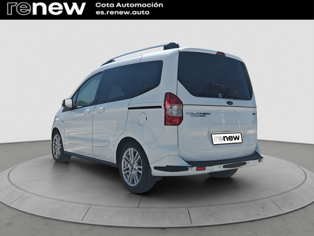 Ford Tourneo Courier Titanium foto 5