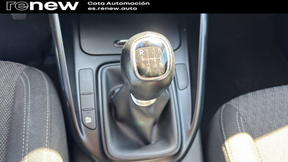 Kia Carens Concept miniatura 22