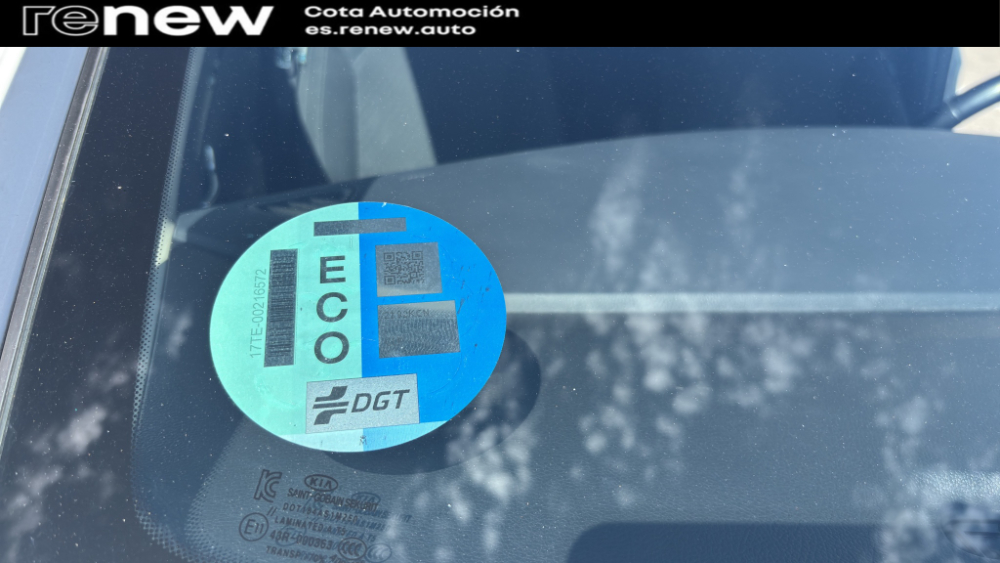 Kia Carens Concept miniatura 25