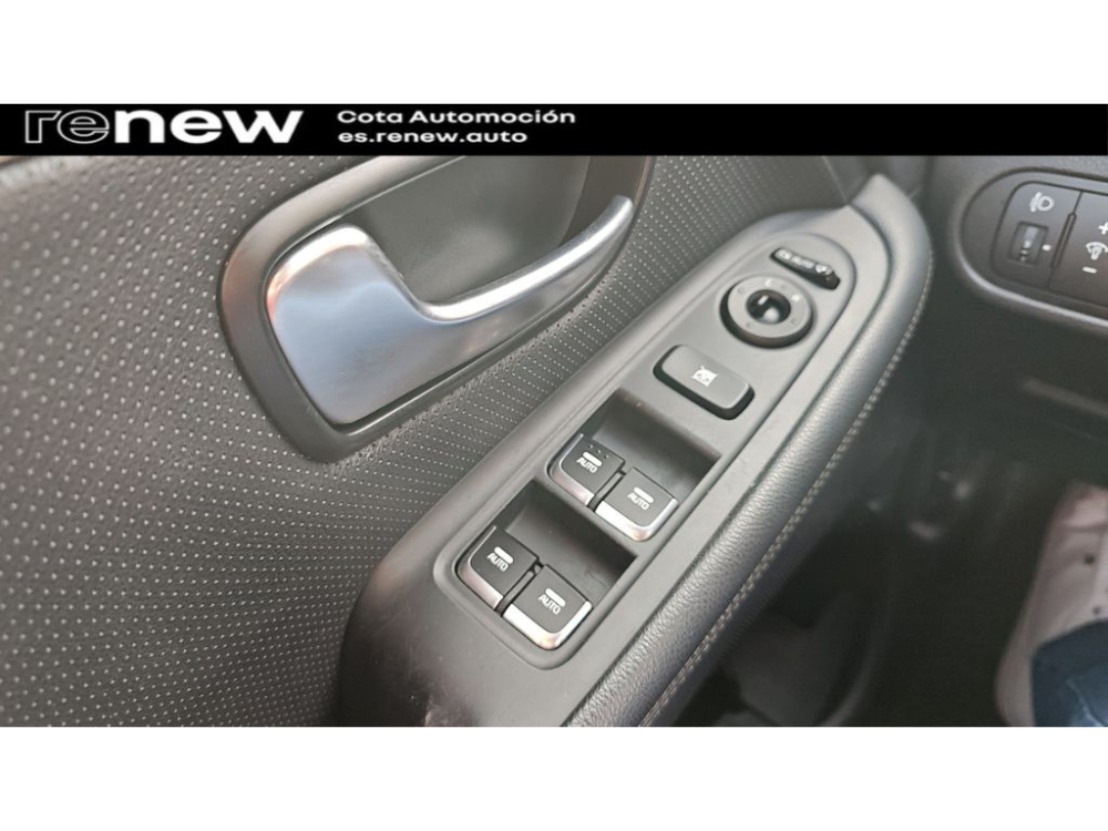 Kia Carens Basic miniatura 17
