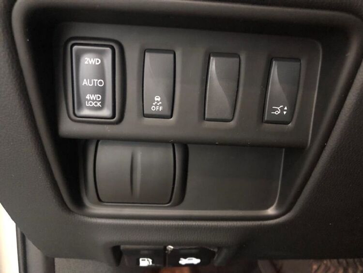 Renault Koleos 2.0dCi Initiale Paris X-Tronic 4WD 130kW foto 23